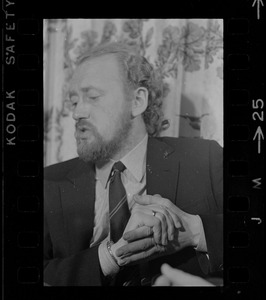 British actor Nicol Williamson makes an apology for walking off stage during performance of Hamlet at a press conference
