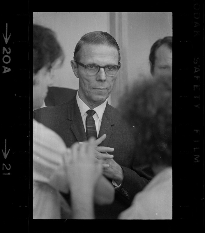 MIT official surrounded by SDS protesters