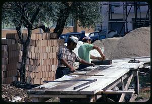 Construction workers, Rome