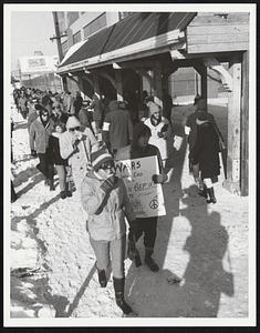 Anti Viet draft demonstrators