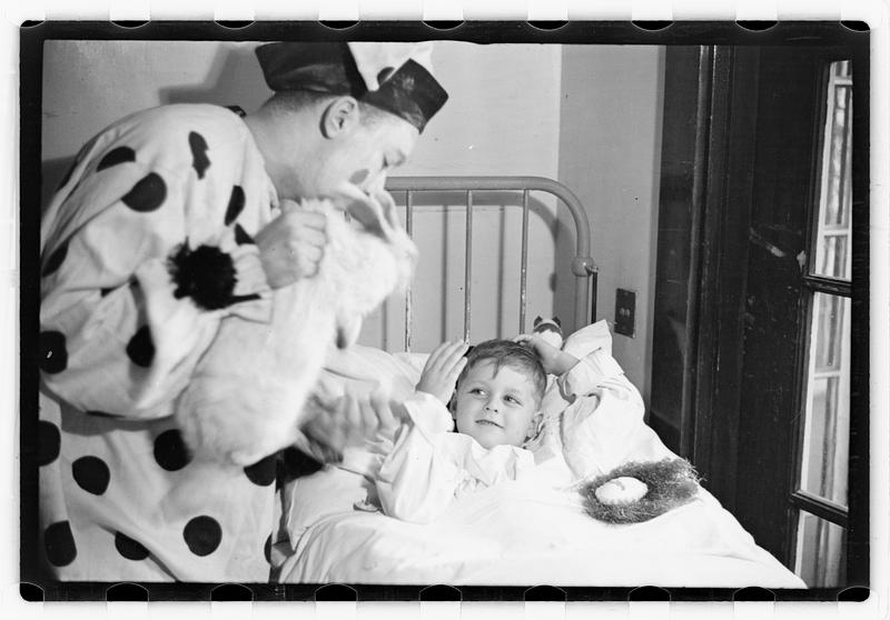 Harry W. Syer magician at Children's Hospital