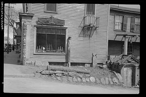 Marblehead, antique shop, exterior window
