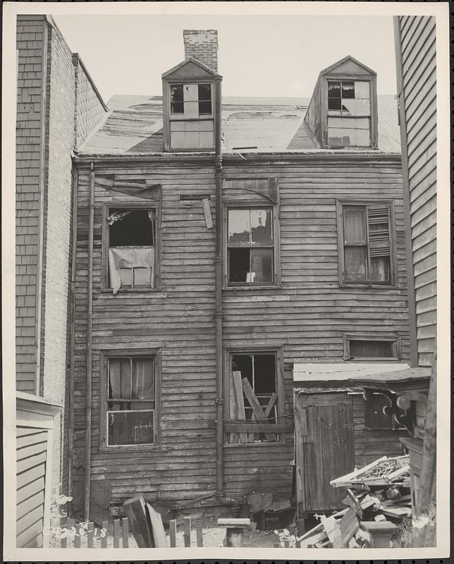 11 Hooten Court, rear, wd. 1