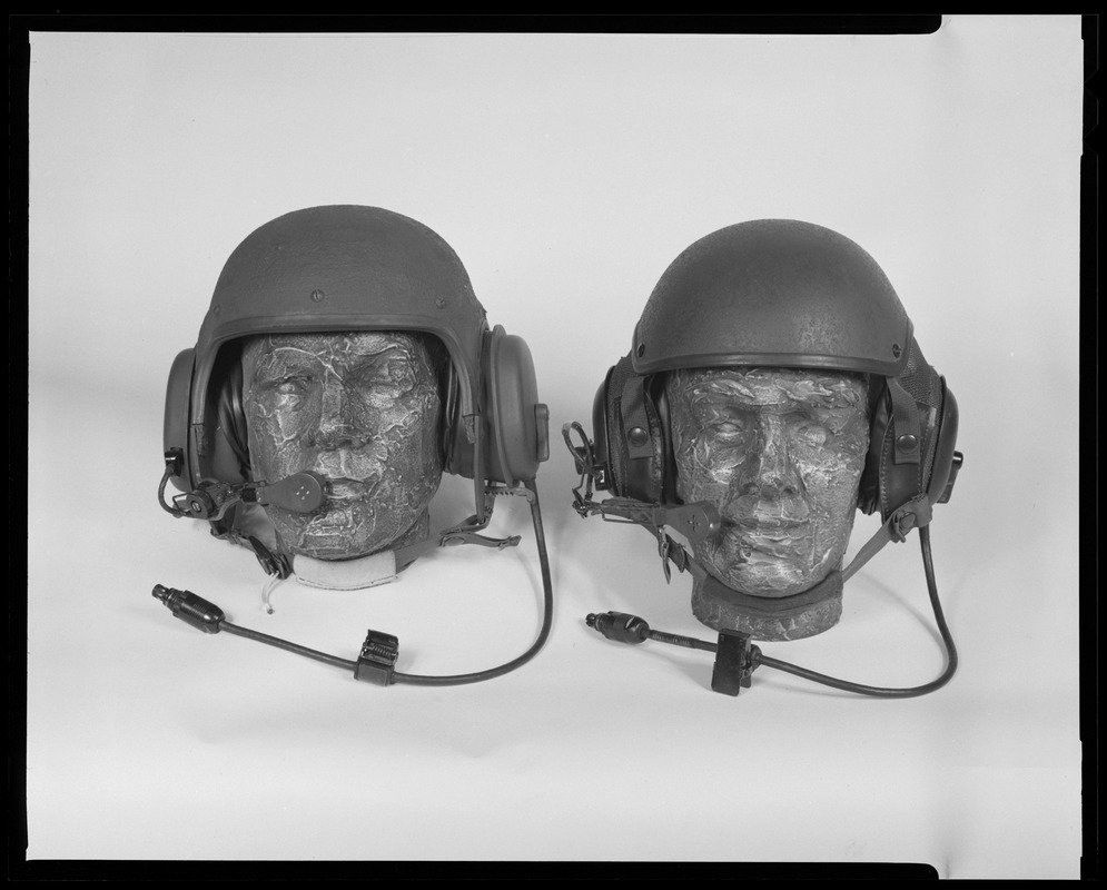 CEMEL, CVC concept 1[?]A DH-132-CVC helmets, front view