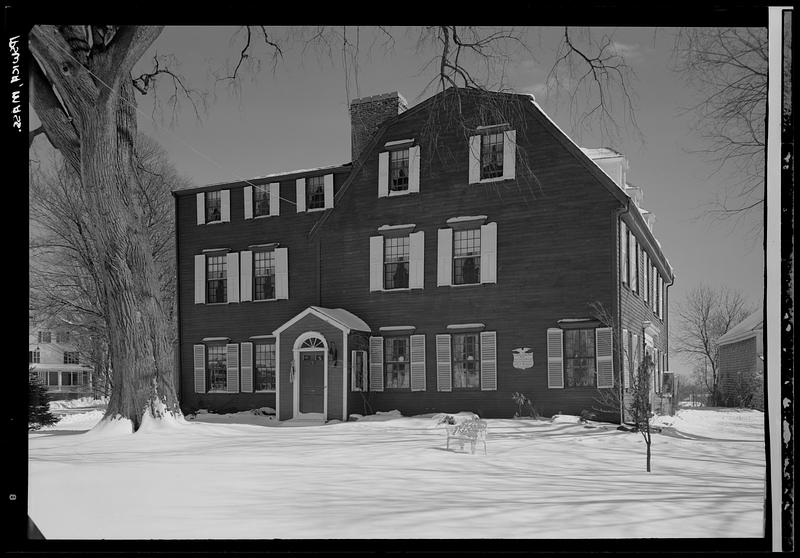 Ipswich, Mass., Hurd House, snow