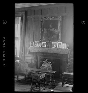 Interior, Burr apartment, Agassiz Hotel, 191 Commonwealth Avenue, Boston, Massachusetts