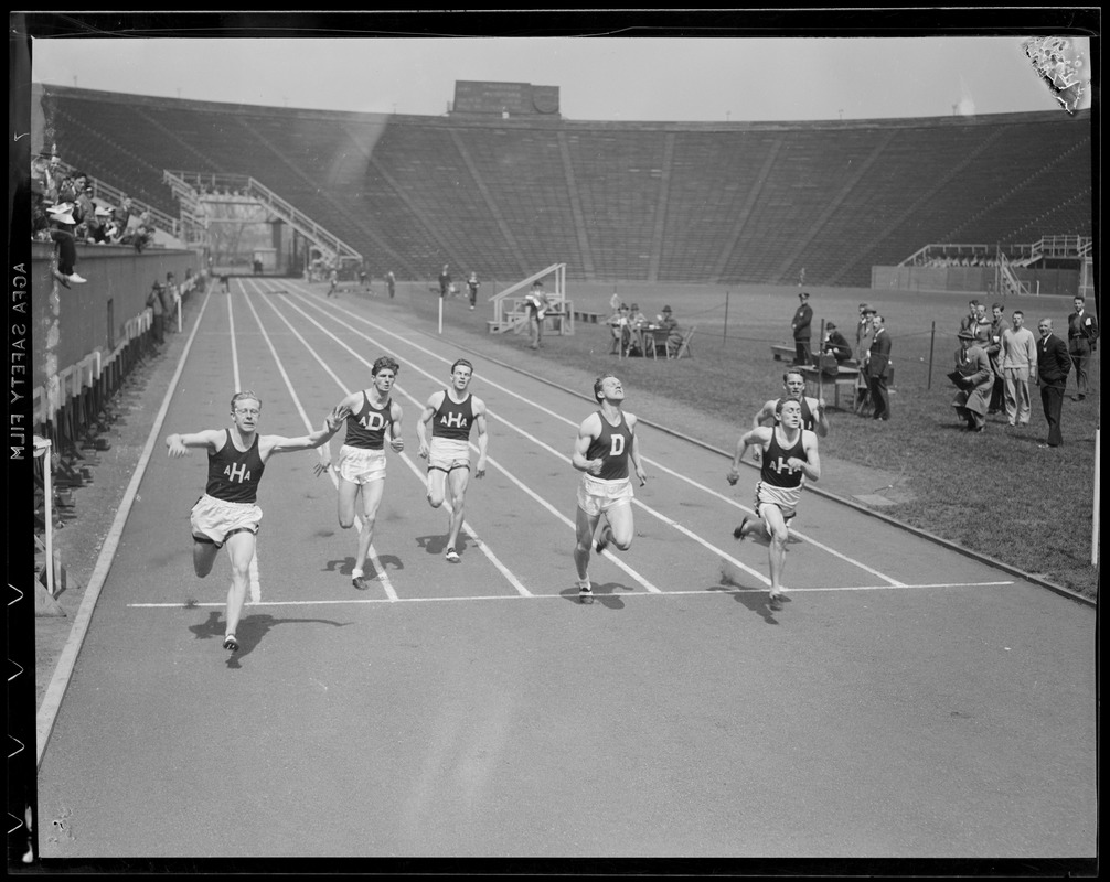Track race, Harvard Stadium