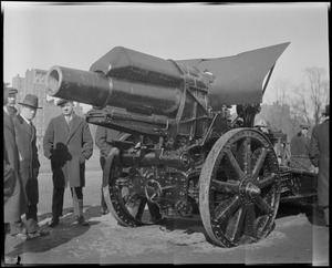 Howitzer on Boston Common captured by Yankee Division at the Battle of the Marne