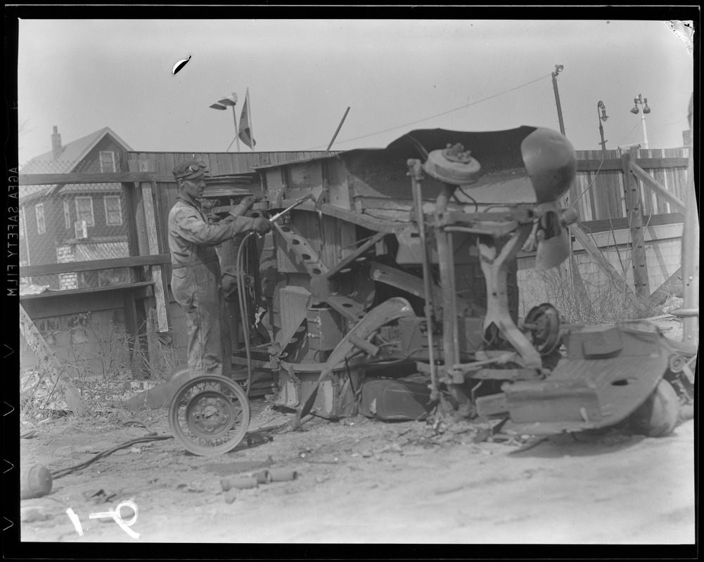 Junk "ster Ave", junk yards from Union Square Somerville to
