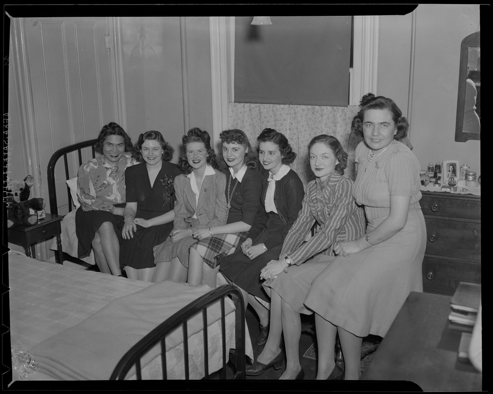 WWII Franklin Square House girls Digital Commonwealth