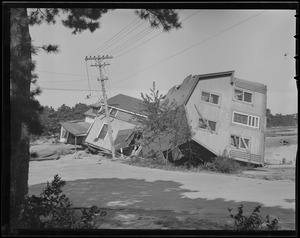 Tumbled houses, Hurricane of 38