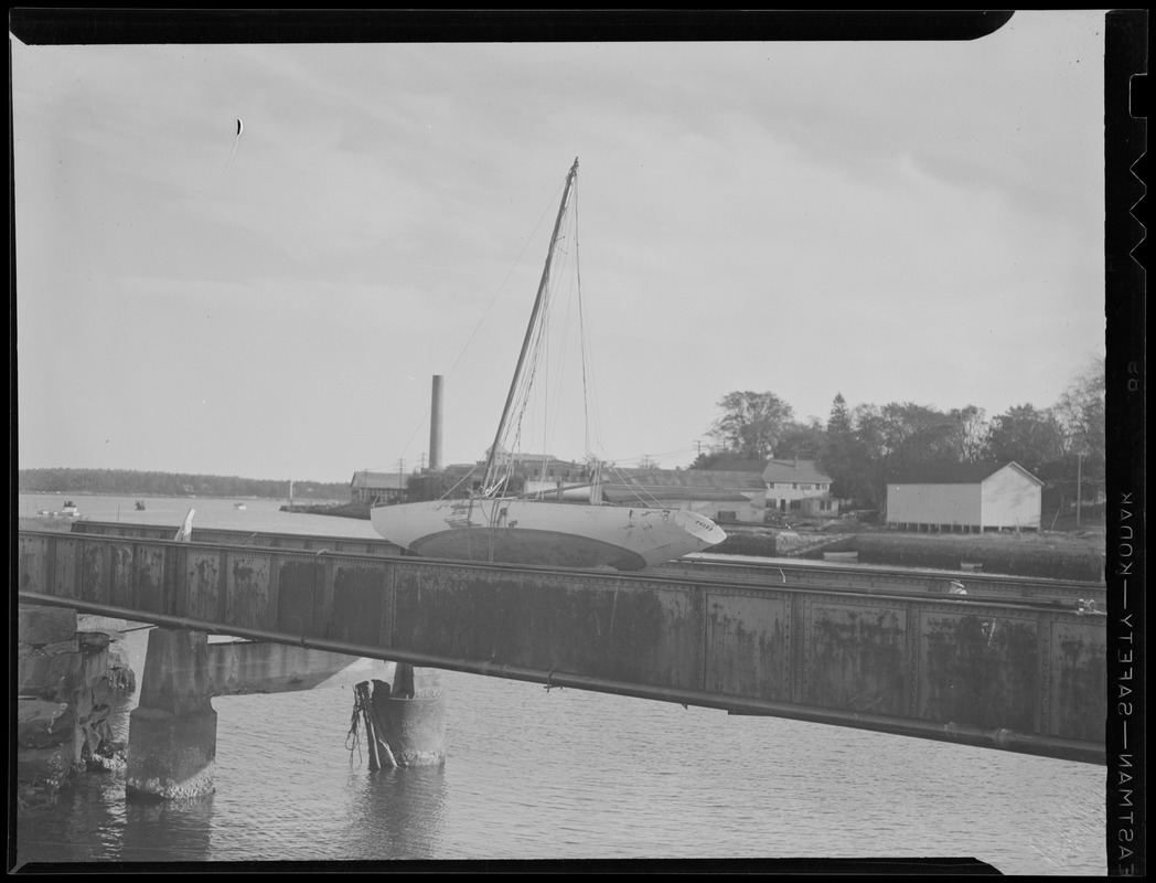 Sailboat "Poilu" ends up on bridge, Hurricane of 38