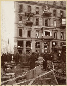 Front of Pelham Building (about 12:25, Boylston Street explosion)