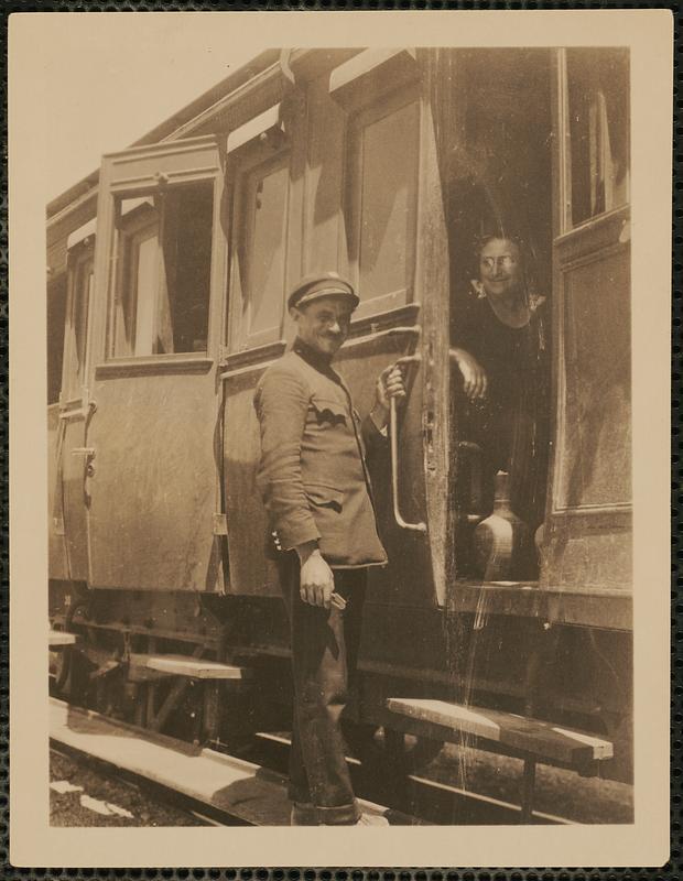 Greek railway train on the way to Saloniki, Ιωαννης Κοροαημς, Larissa