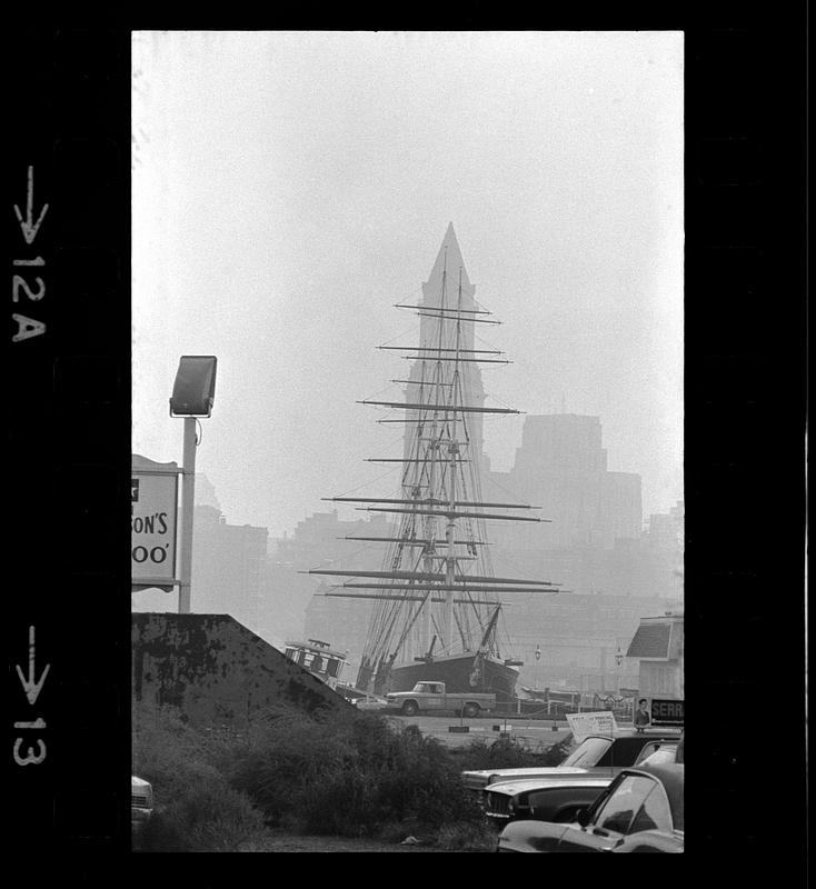 Ship Flying Cloud and Customs House, Boston