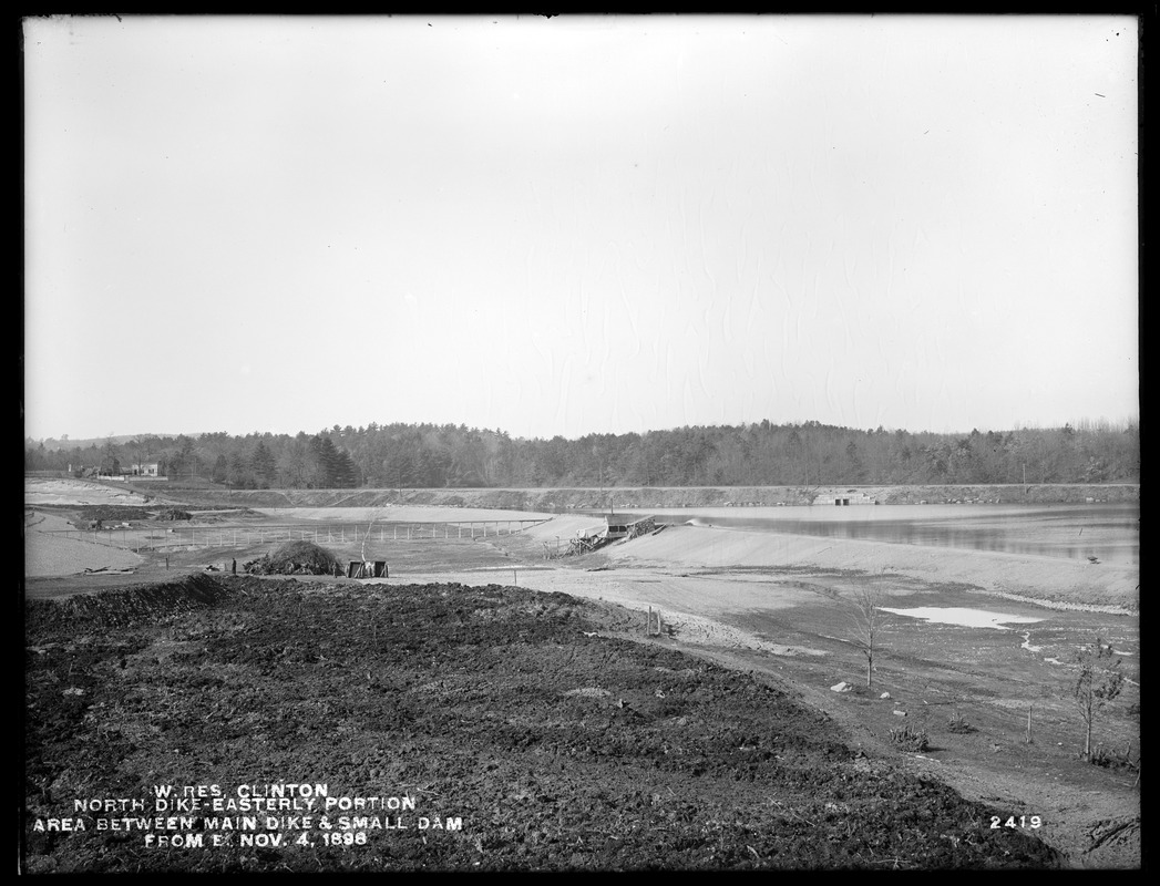 Wachusett Reservoir, North Dike, easterly portion, area between main ...