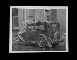 Theater bandits - car used by hold up men