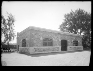 Distribution Department, Chestnut Hill Reservoir, garage (compare with No. 7396), Brighton, Mass., ca. 1917