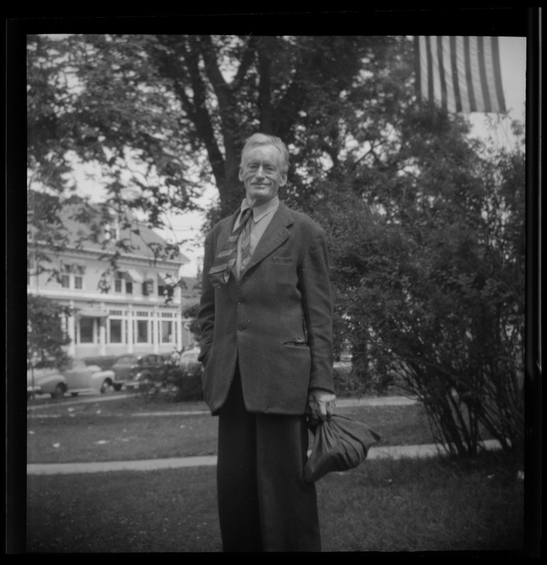 Harry Kemp, bard, philosopher of Provincetown dunes