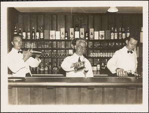Oyster Harbors Club bar