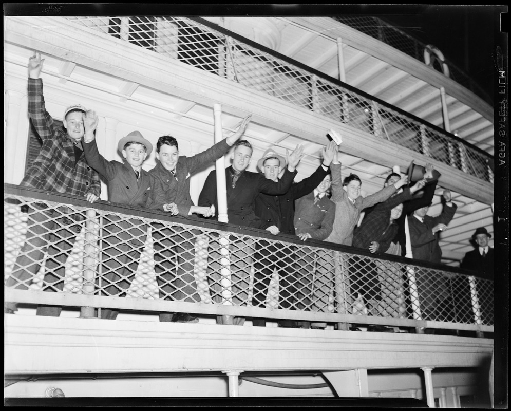 Cape Cod Colonial newspaper boys sail for New York City, Wilton Kelley, Nelson Malchman, Bruce Allen, John Wade, John McGinn, Malcolm Barnes, Dick Silvia, Edward Lombard