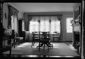Barton House, Salem: interior, dining room