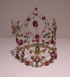 The Glenda crown