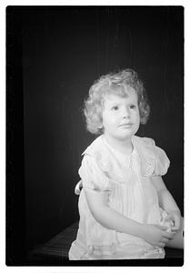 Collier Mrs. & 2 children