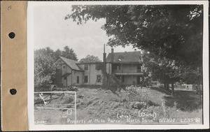 Mike Purce and wife, homeplace, North Dana, Dana, Mass., Aug. 25, 1927