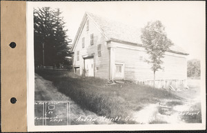 Andrew Merritt, barn, Greenwich Village, Greenwich, Mass., June 18, 1928