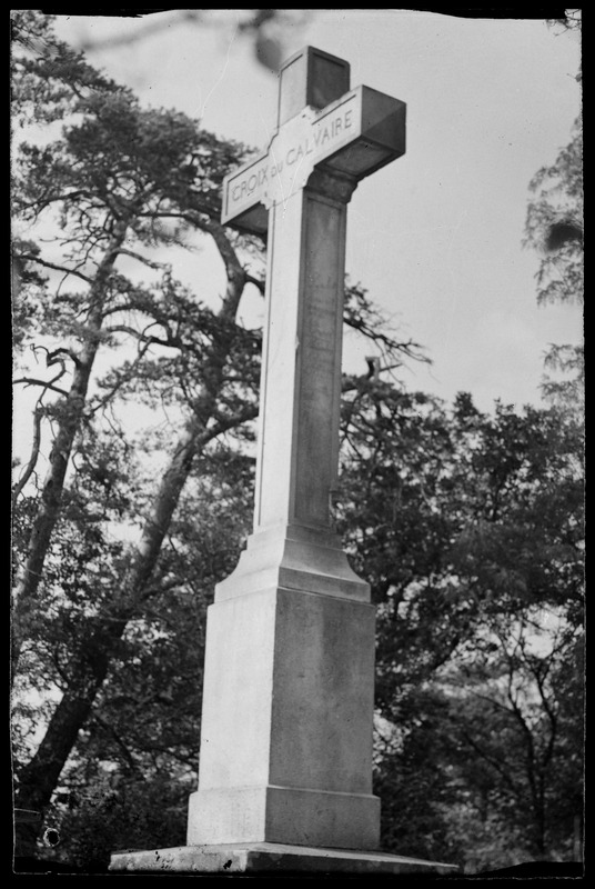 Croix du Calvaire, Fontainebleau, France