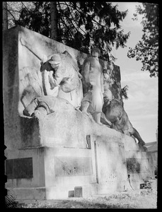 Monument Aux Morts de l'Artillerie et du Train des Equipages, Fontainebleau, France