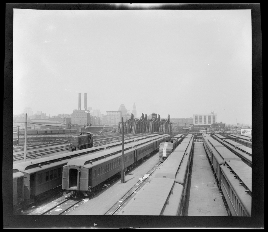 Railroad yards from Broadway Bridge, Boston - Digital Commonwealth