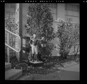 Lawn jockey, Chestnut Hill Shopping Center, Newton, Massachusetts