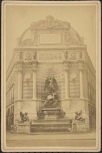 Fontaine St. Michel