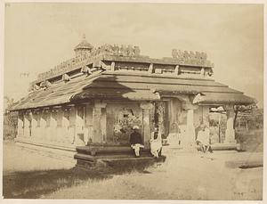 Candranātha Svāmī Temple, Guruvayanakere, India