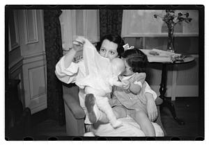 Bebe Daniels and family