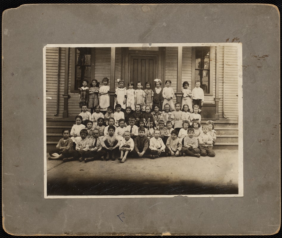 First grade class - 1913-1914