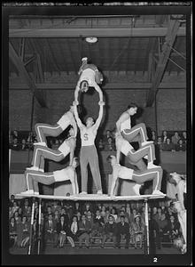 SC gym team create a pyramid