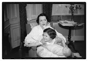 Bebe Daniels and family