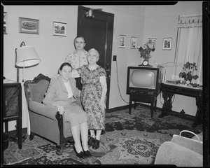 Gladys Changelian, [Santough]. Mrs. Lucy Astorian is sitting