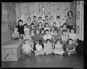 Children's class. Mrs. Pauline McKay, Mrs. Verna Warren