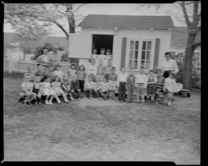 Mayflower garden. Verna, F. Leonard Warren. "Pauline" Mrs. Jas. J. McKay