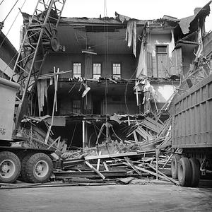 Sydney's Clothing Store demolition, Union Street, New Bedford