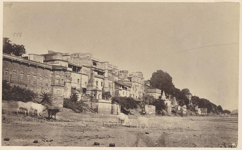 Houses of the Gayawals along the banks of the Falgu River, Gaya, India