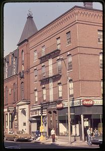 Hanover Street at Richmond Street, Boston North End