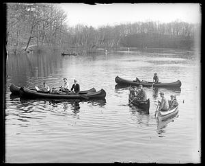 People canoeing