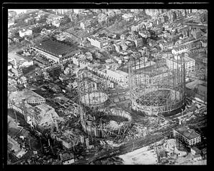 The aftermath of an explosion, possibly the Pittsburgh gasometer explosion of November 14, 1927