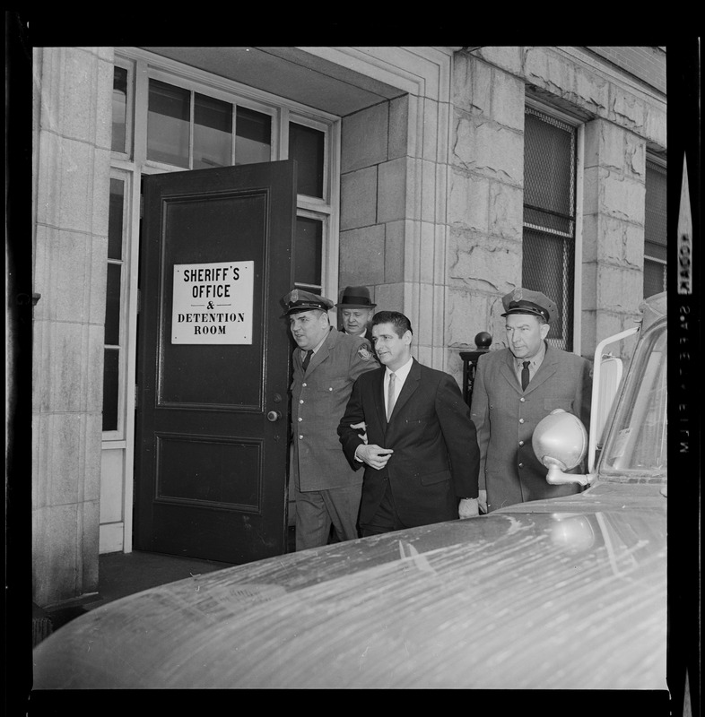 Albert DeSalvo in custody of guards during attempt for a retrial ...