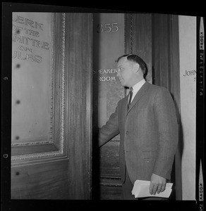 Representative H. Thomas Colo entering the Speaker's Room